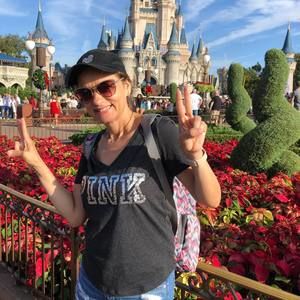 Meet your Posher, Clau